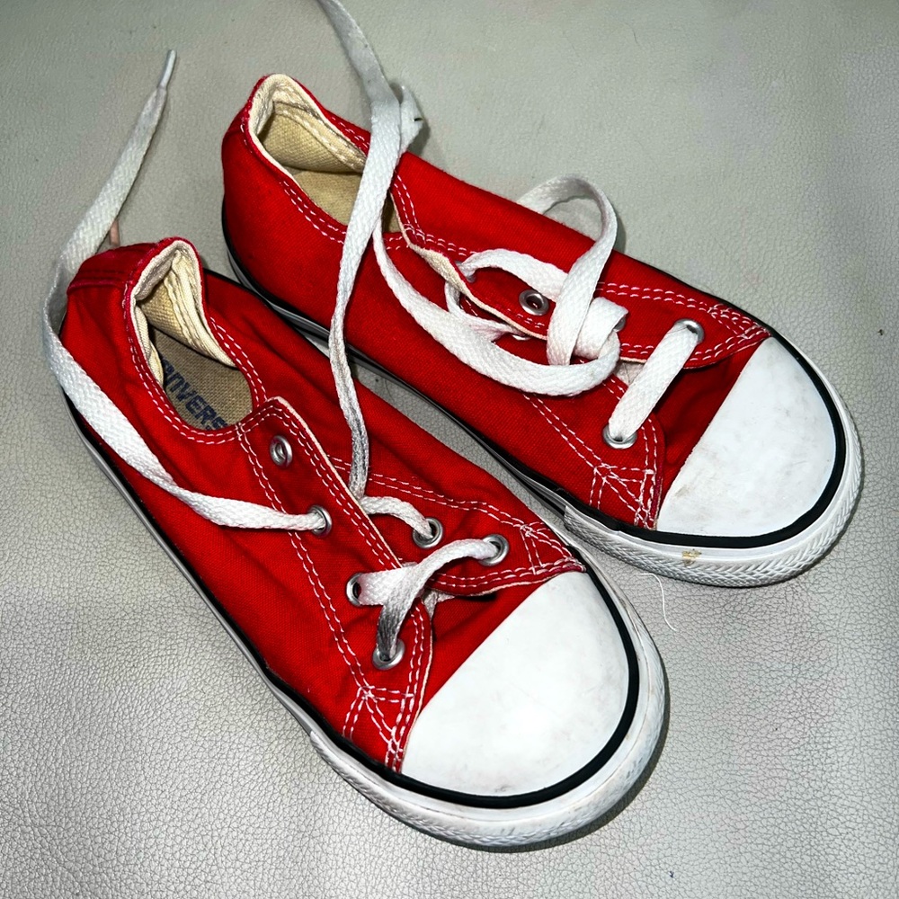 Red converse
